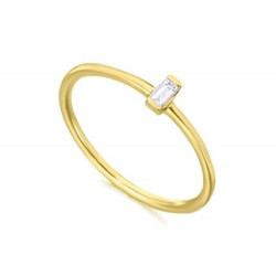 Baguette cut diamond ring in 18K yellow gold